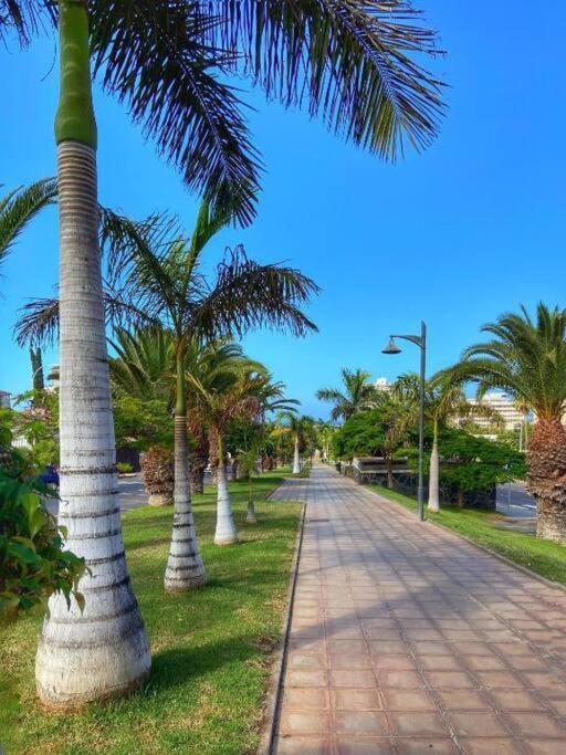 לוס כריסטיאנוס Comfy Home With Large Terrace Five Minutes From Ocean מראה חיצוני תמונה