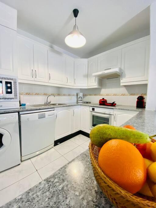 לוס כריסטיאנוס Comfy Home With Large Terrace Five Minutes From Ocean מראה חיצוני תמונה